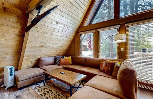 Munds Park House | On Timbered Time