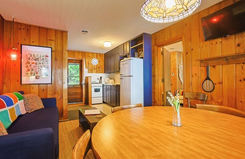 Presque Isle Cabin | On Water! Minutes from WinMan! Full Kitchenette!