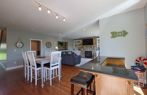 Mooresville House | Once-Twice-Three times the views on Lake Norman!