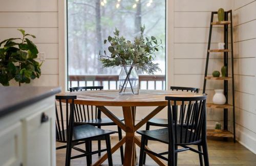 Broken Bow House | Once Upon a Pine - couples family secluded great location