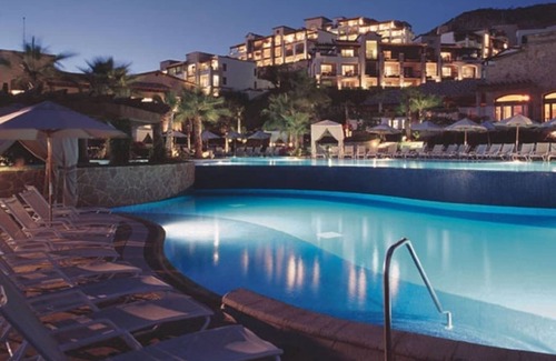 Paraiso Escondido Apartment | ONE (1) BEDROOM, TWO (2) BATH EXECUTIVE SUITE WITH OCEAN VIEW!