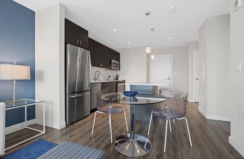 Seaport District Apartment | One Bed in Boston High-Rise Building