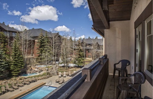 Four O'Clock Condo | One bed room condo in Grand Timber Lodge