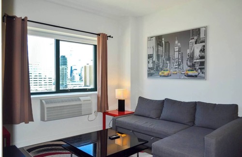 The Waterfront Apartment | One bed room Posh apt City Views downtown Jersey City Gym, Swimming pool