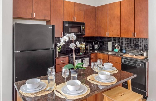 First Ward Apartment | One Bedroom Apartment -10 Min Walk to Epicentre Wifi