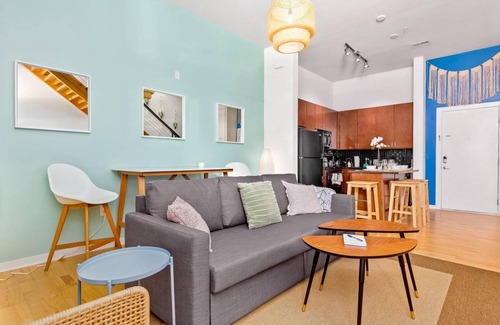First Ward Apartment | One Bedroom Apartment -10 Min Walk to Epicentre Wifi