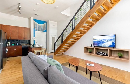 First Ward Apartment | One Bedroom Apartment -10 Min Walk to Epicentre Wifi