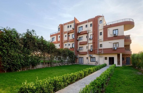 Cairo Apartment | One-bedroom apartment | 15 mins from airport | 1free breakfast | premium service |responsive host