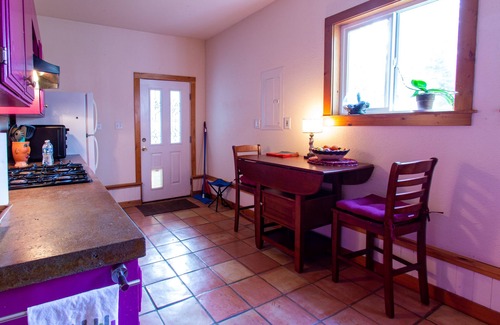 Tenino Apartment | One Bedroom Apartment at Top of the Hill