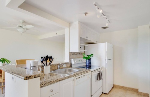 Southwest Coconut Grove Apartment | One Bedroom Apartment | Coconut Grove | 1040 SQFT