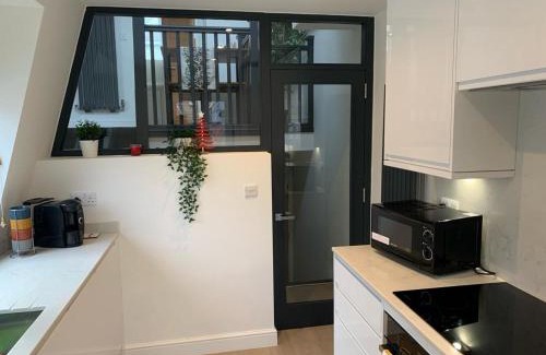 Sands End Apartment | One Bedroom Apartment London
