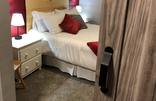Bar Mills Apartment | One bedroom apartment sleeps up to 4