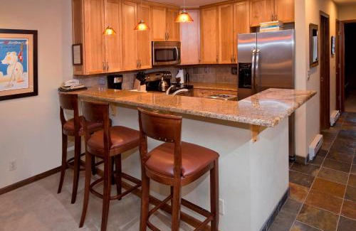 Avon Apartment | One-Bedroom Apartment