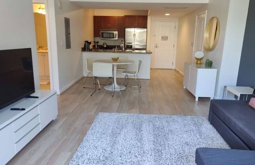 Boynton Beach Condo | One bedroom apt just 1 mile to the beach with pool, gym, and playroom!