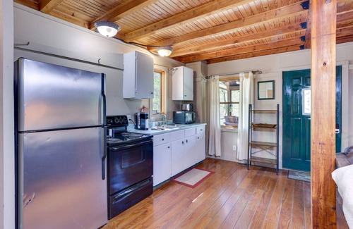 Taswell Cabin | One bedroom cabin in United States of America, Taswell