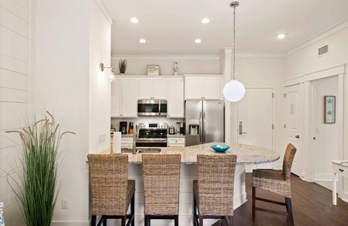 King City Condo | One bedroom condo w/pool in the SSI Village area unit 2100 First Floor