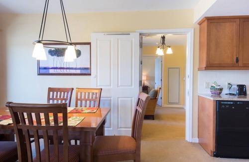 Vernon House | One bedroom Condo Suite at the Appalachian Resort