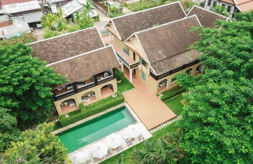 Luang Prabang Villa | One Bedroom Deluxe River View Villa (A)