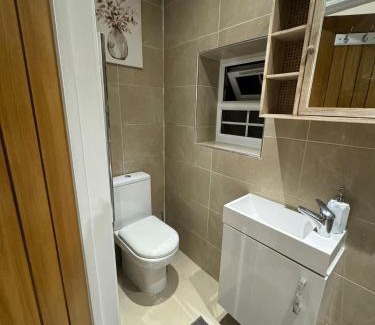 Hanger Hill Apartment | One bedroom flat park avenue