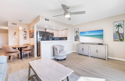 Sanibel Condo | One-bedroom ground floor with easy access to beach and pool.