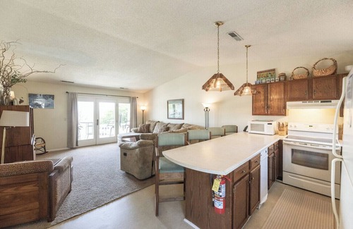 Grand Rivers Condo | One Bedroom Harbor View Condo