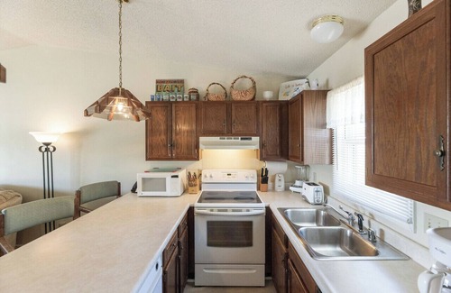 Grand Rivers Condo | One Bedroom Harbor View Condo