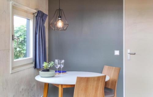 Sint-Annaland House | One-Bedroom Holiday Home In Sint-Annaland