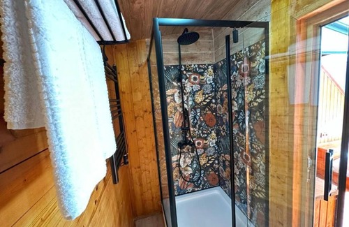 Khulo Cottage | One-Bedroom House 2 - Nika Hotel and Clubnn