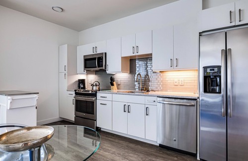 Downtown Apartment | One Bedroom in Amazing Stamford Location