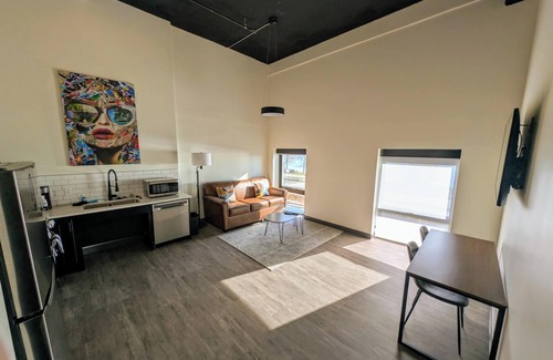 Madison Hotel | One Bedroom King/accessible in the heart of downtown.