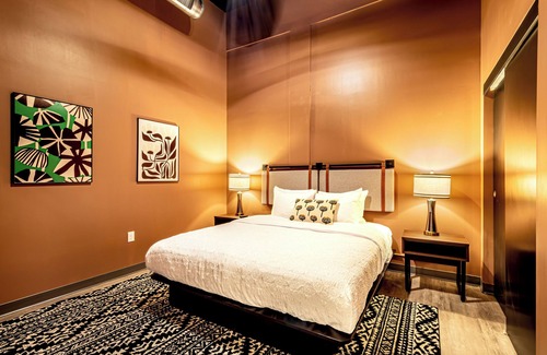 Madison Hotel | One Bedroom King/accessible in the heart of downtown.