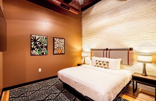 Madison Hotel | One Bedroom King with views of the heart of downtown.