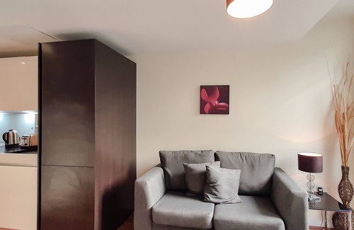 Bunhill Apartment | One Bedroom Serviced Apartment in Lamb's Passage London by MySquare