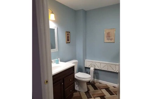 Moonachie House | One bedroom Suite. Close access To NY/MetLife.