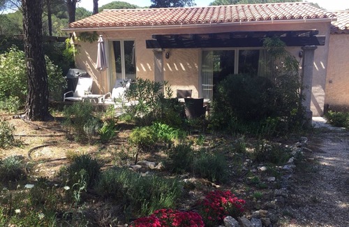 Plan-de-la-Tour Cottage | One Bedroomed Self Contained Guest Cottage with large private terrace and pool