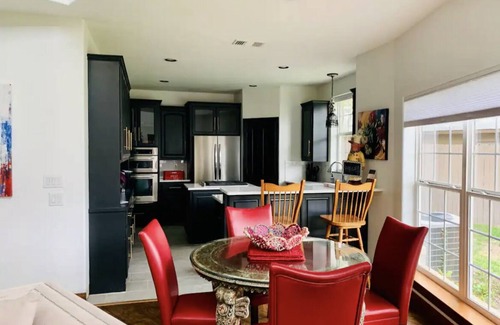 Fredericksburg House | One Block Off Main St