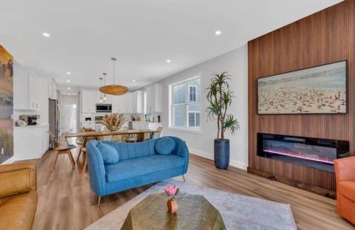 Seaside Heights House | One Block to Beach and Rides, Gas Fire Pit, Parking for 3 cars, sleeps 10