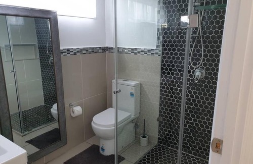Caloundra Apartment | One BR GUESTHOUSE with private courtyard Sleeps 4 people Pet Friendly 950 metres from the beach
