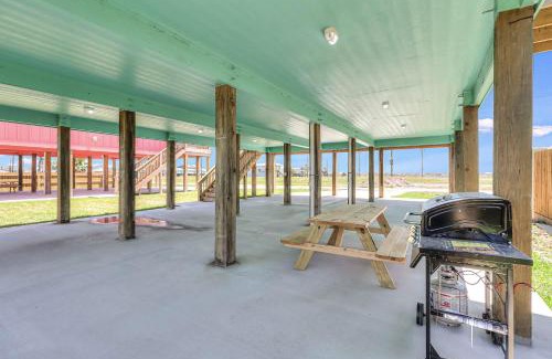 Aransas Pass House | One Fish, Two Fish, Red Fish, Blue Fish