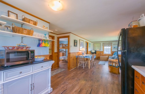 Sagamore Beach Cottage | One floor living with Central AC on Sagamore Beach!