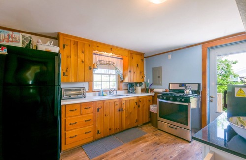 Sagamore Beach Cottage | One floor living with Central AC on Sagamore Beach!