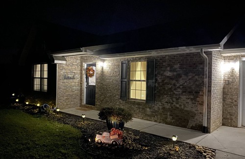 Seymour House | One level 3 BR/2 BA Home in Seymour!