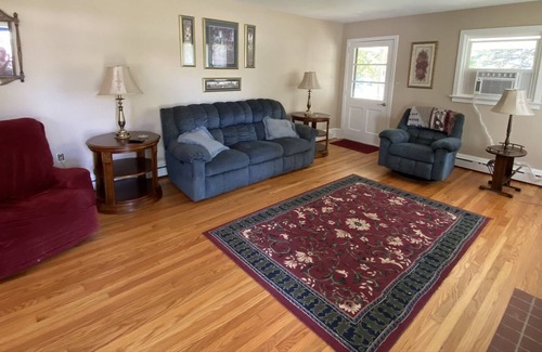 Hatfield House | One level home in quiet suburb