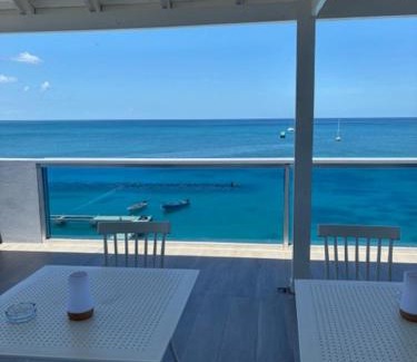 Bois d'Orange Hotel | One Love Motel