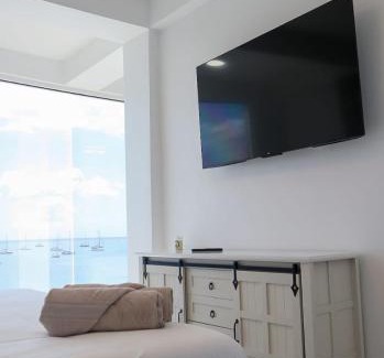 Bois d'Orange Hotel | One Love Motel