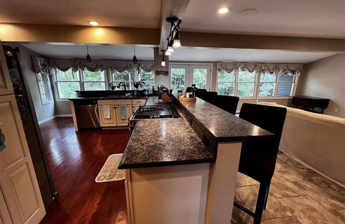 Harbor Springs Apartment | One mile from down downtown Harbor Springs! 4 miles from Boyne Highlands!