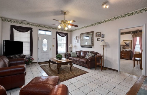 Hanceville House | One Mile from the Shrine of the Most Blessed Sacrament