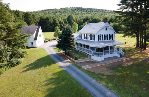 Warrensburg House | One-of-a-kind 4 Acre Adirondack Escape Short Drive to LG & GORE Mountain!n