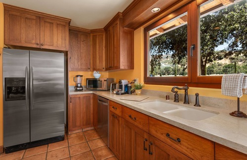 Nice House | One-of-a-Kind Lakeside Gated Winery Casita Rental on Private Estate
