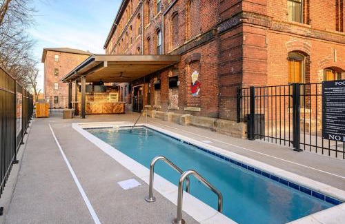 Nashville House | One-Of-A-Kind! Roll Up Garage Door-Pool, Speakeasy